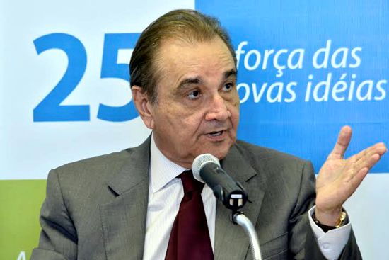 Agripino aparece na lista de senadores investigados pelo STF.