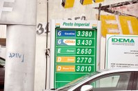 Após reajuste entrar em vigor, gasolina é comercializada a R$ 3,34 em Natal.