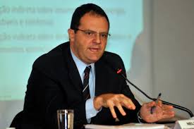 Barbosa considera compartilhar recursos de CPMF com estados e municípios, diz PSD.