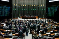 Câmara dos Deputados aprova PEC que altera regras de coligações e de acesso ao Fundo Partidário.