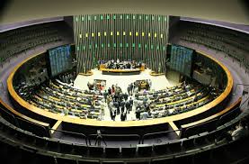 Câmara dos Deputados aprova urgência do projeto sobre as dívidas dos Estados com a União.