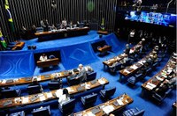 Câmara dos Deputados autoriza comissão para aumentar mandato de presidente, governadores e prefeitos.