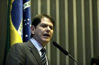 Cid confirma que Ciro Gomes será candidato ao Palácio do Planalto em 2018.