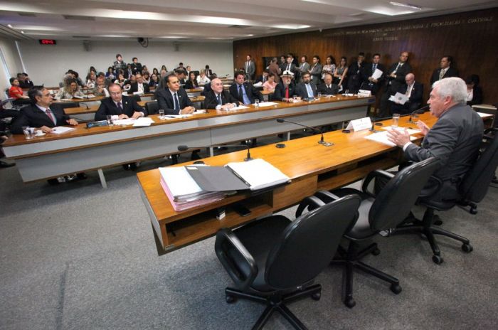 CMA cria subcomissão para fiscalizar obras públicas paralisadas.