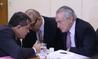Com ministros, Dilma finaliza defesa das 'pedaladas fiscais' ao TCU.