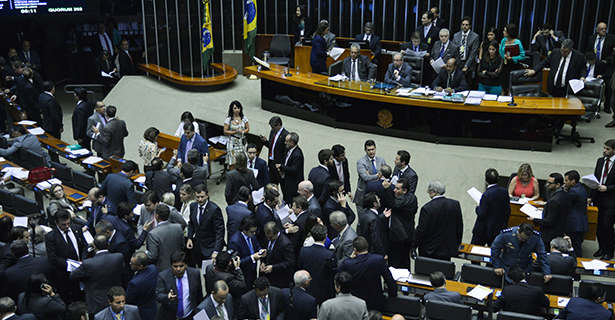 DEM e PPS tentam impedir nomeação de ministro da Justiça.