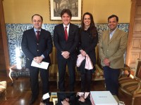 Governador destaca importância do turismo durante encontro com embaixador do Brasil em Lisboa.