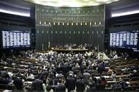 Governo avalia reduzir superávit de estados e municípios.