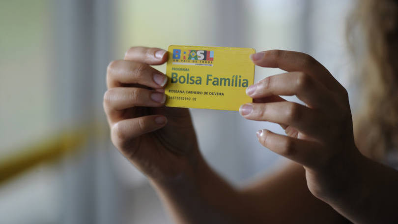  Governo cortará 30 mil pessoas do Bolsa Família.