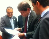 Mais creches e ônibus para o RN!