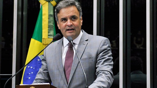 Menos de 24 horas depois de abrir inquérito contra Aécio, Gilmar suspende investigações.