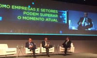 Não vamos aceitar mais impostos, diz Rogério em debate com líderes empresariais.