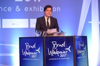 No maior evento de energia eólica da América Latina, governador destaca liderança do RN no setor.