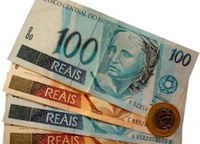 Orçamento prevê salário mínimo de R$ 946 em 2017.