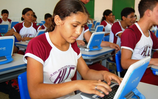 Projeto obriga oferta de internet em todas as escolas; mais um gasto para os Municípios.