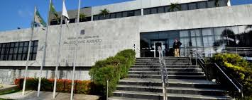 Reunião do colegiado de líderes da Assembleia define hoje composição das comissões.